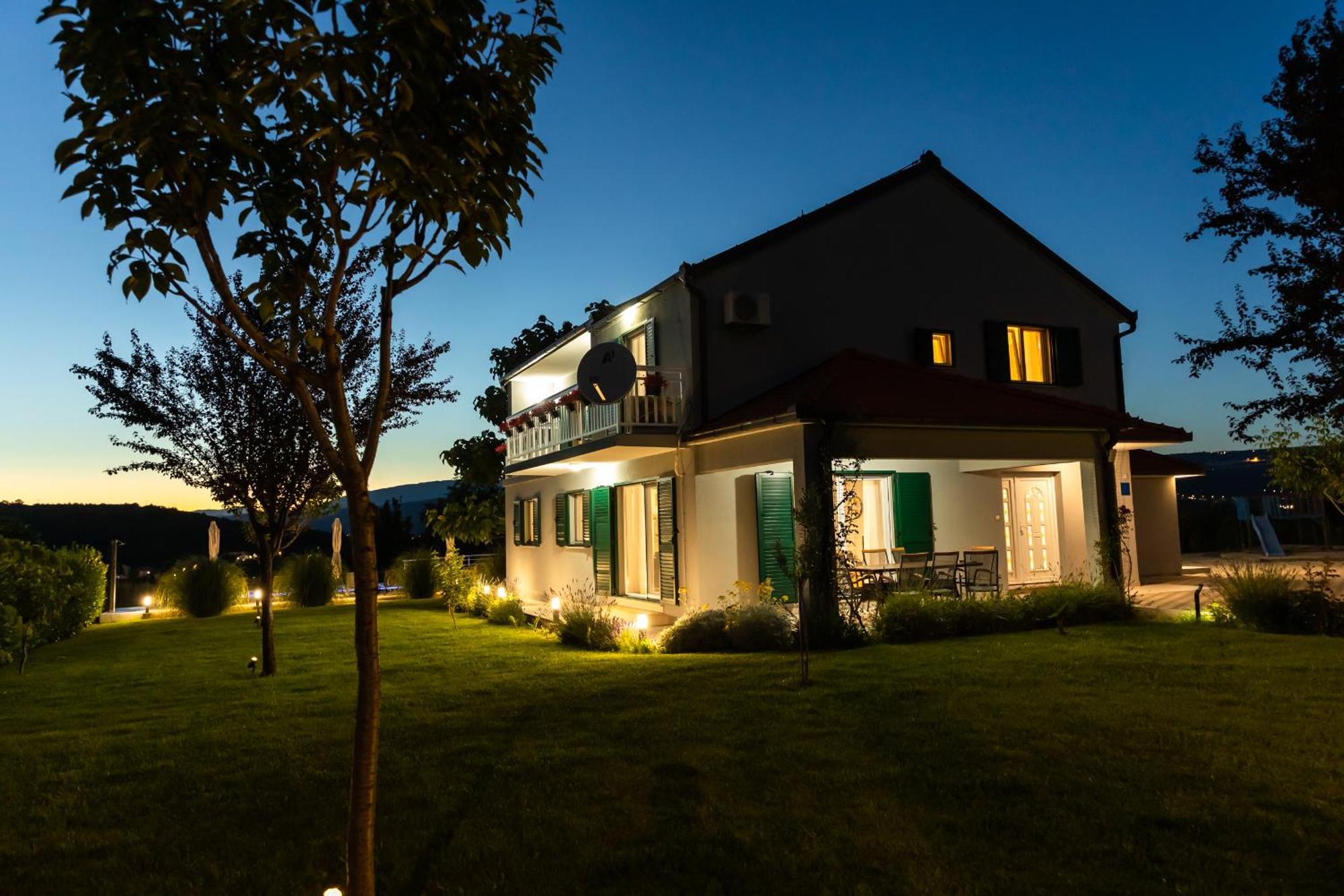 Villa Matko - Family Destination Zmijavci Exterior foto