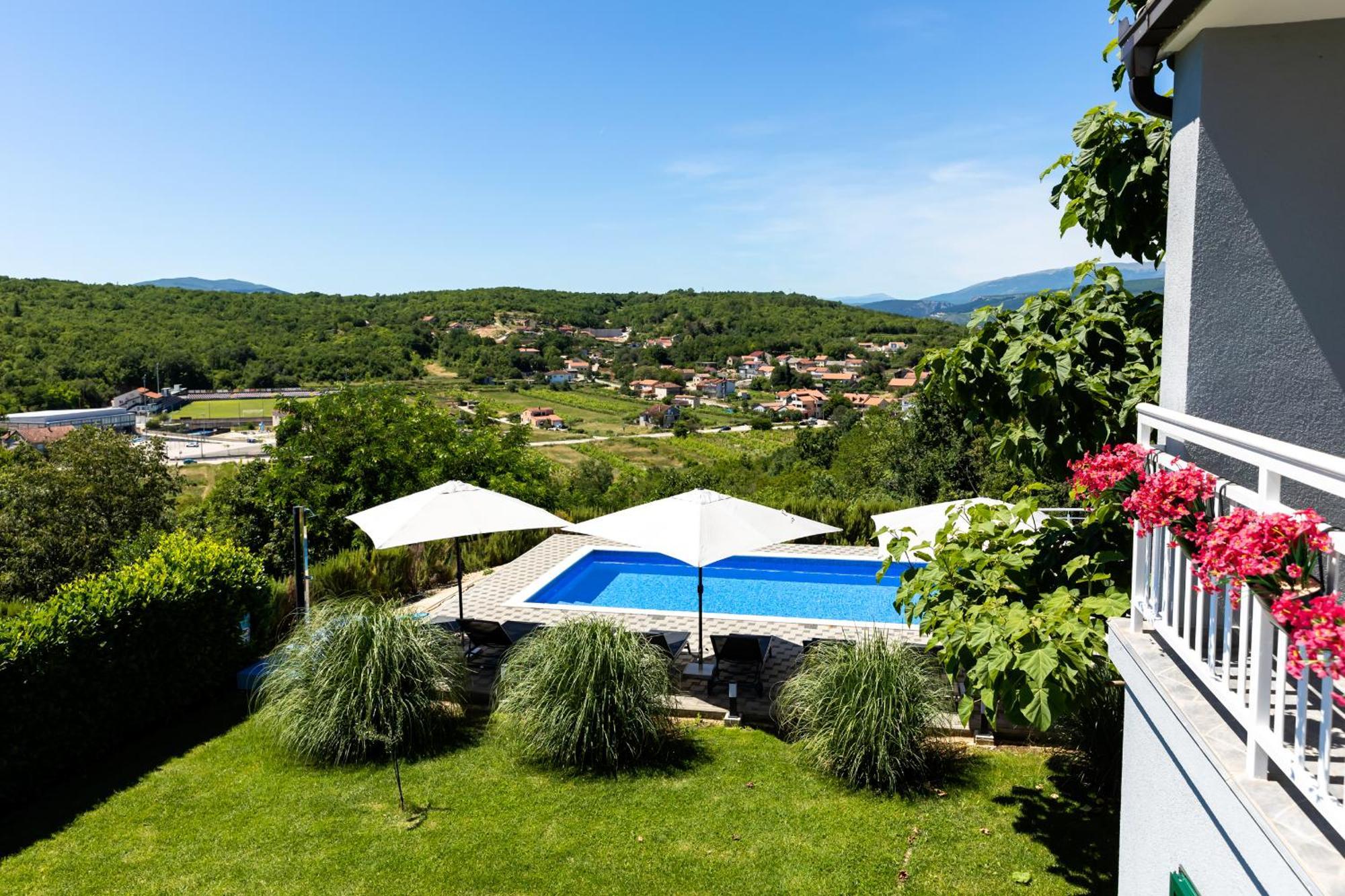 Villa Matko - Family Destination Zmijavci Exterior foto