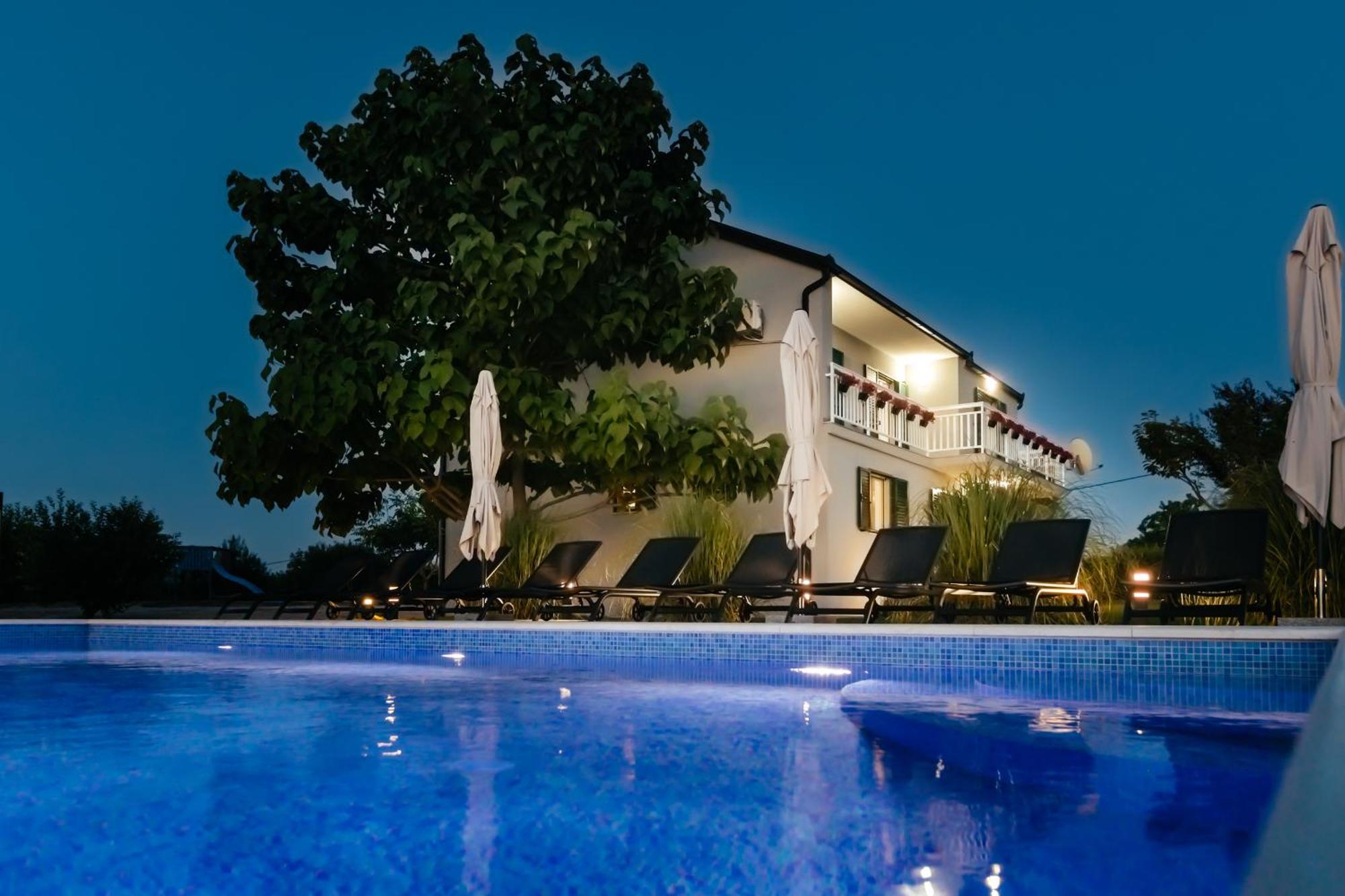 Villa Matko - Family Destination Zmijavci Exterior foto